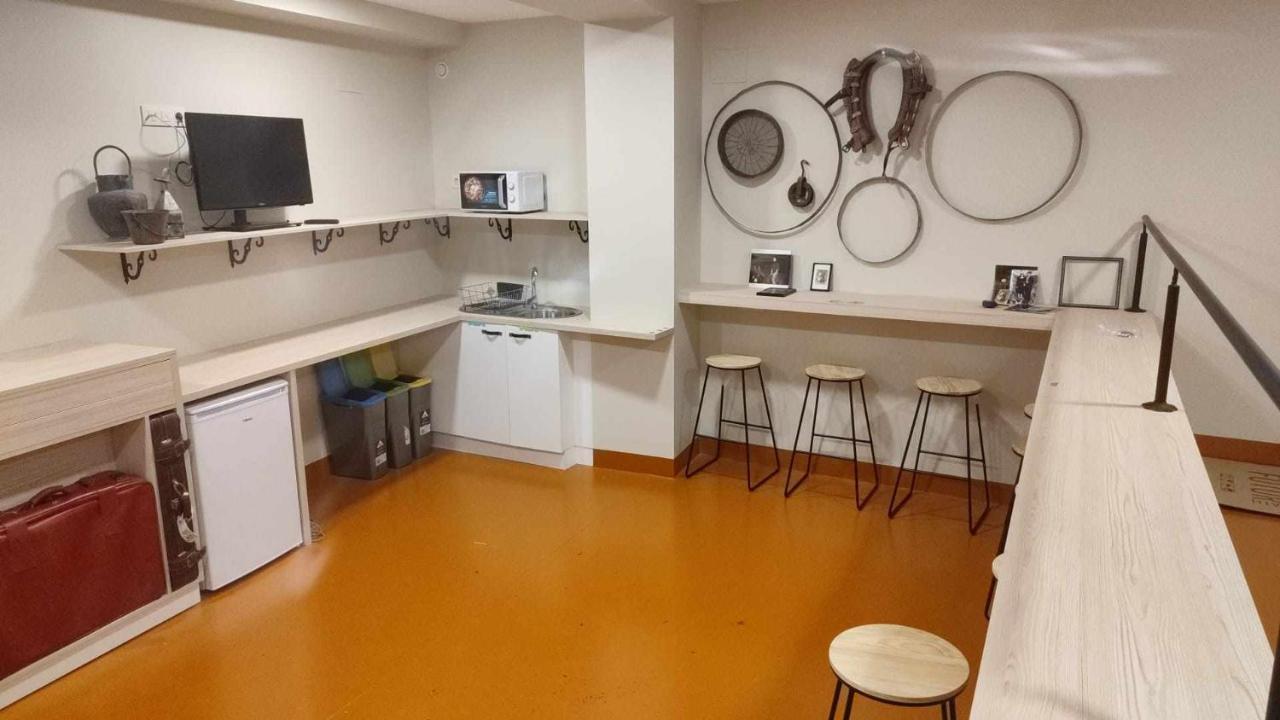 Turoqua Hostel ポンテベドラ エクステリア 写真
