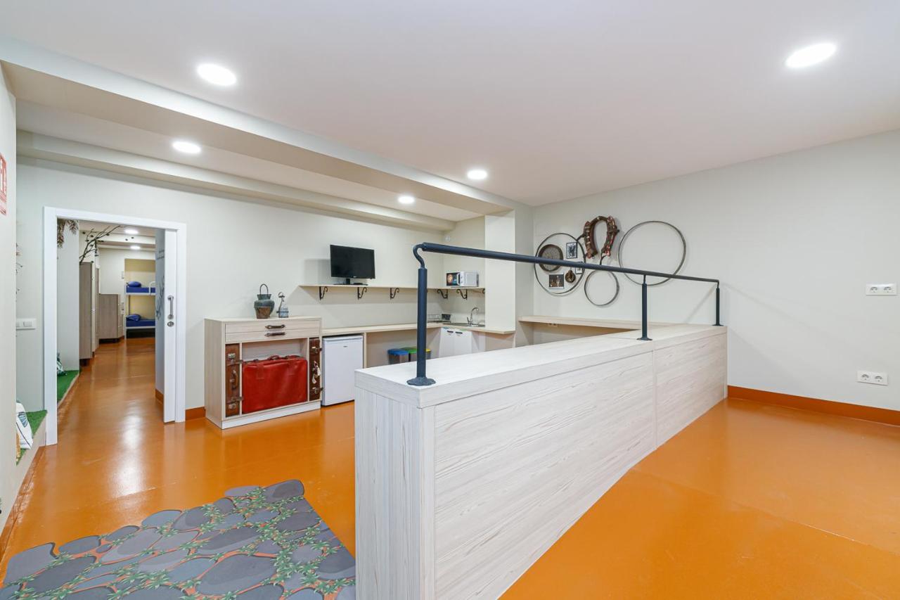 Turoqua Hostel ポンテベドラ エクステリア 写真